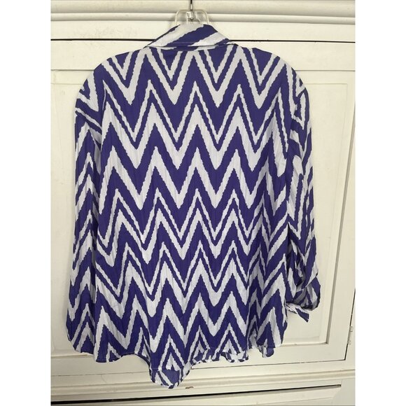 Chico's Size 3 Top Button Down Roll Tab Sleeve Purple White Print Shirt - Picture 3 of 3